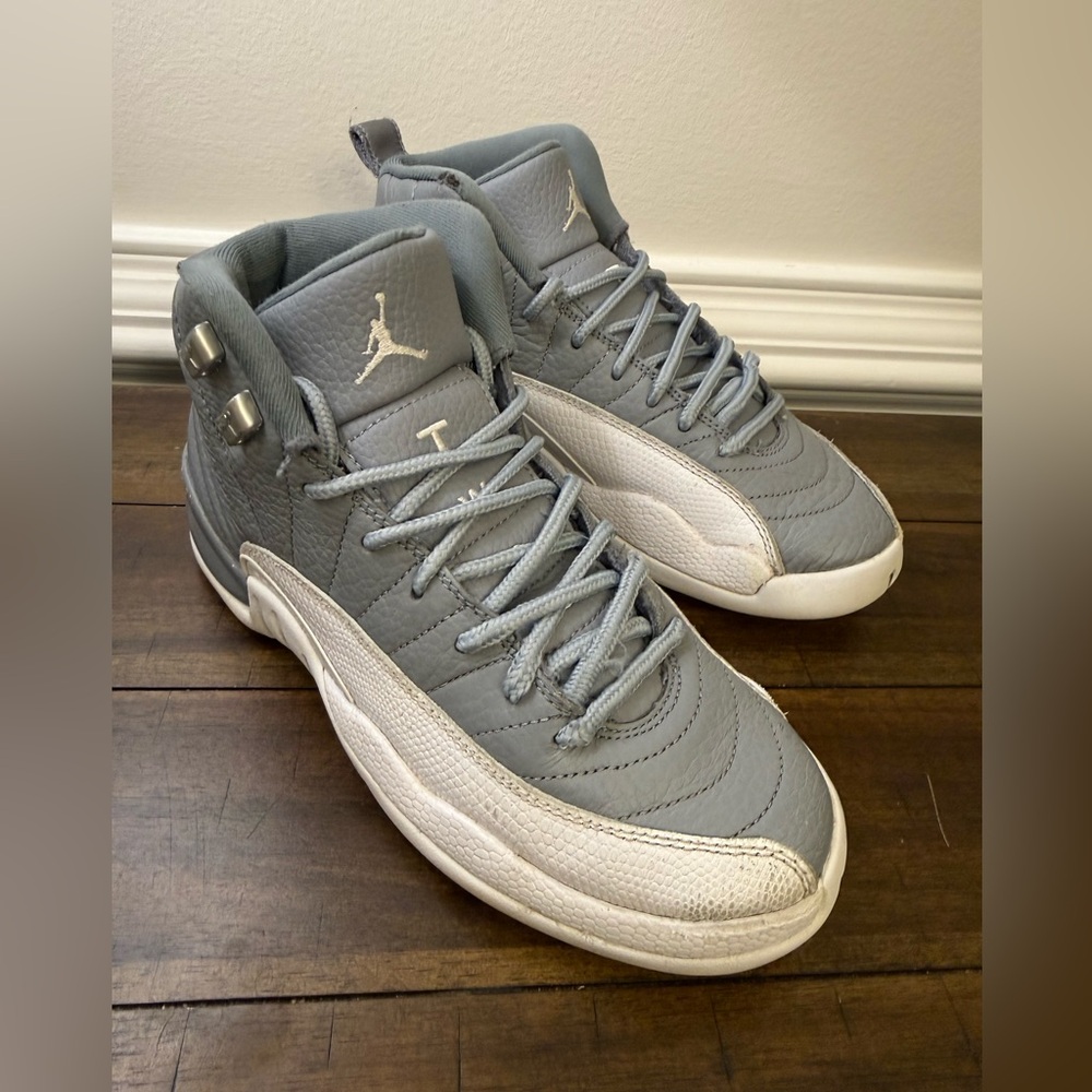 AIR JORDAN  12 Stealth Kids Size 5.5Y
